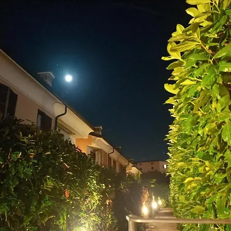 Luna Cavalcaselle Buitenkant foto